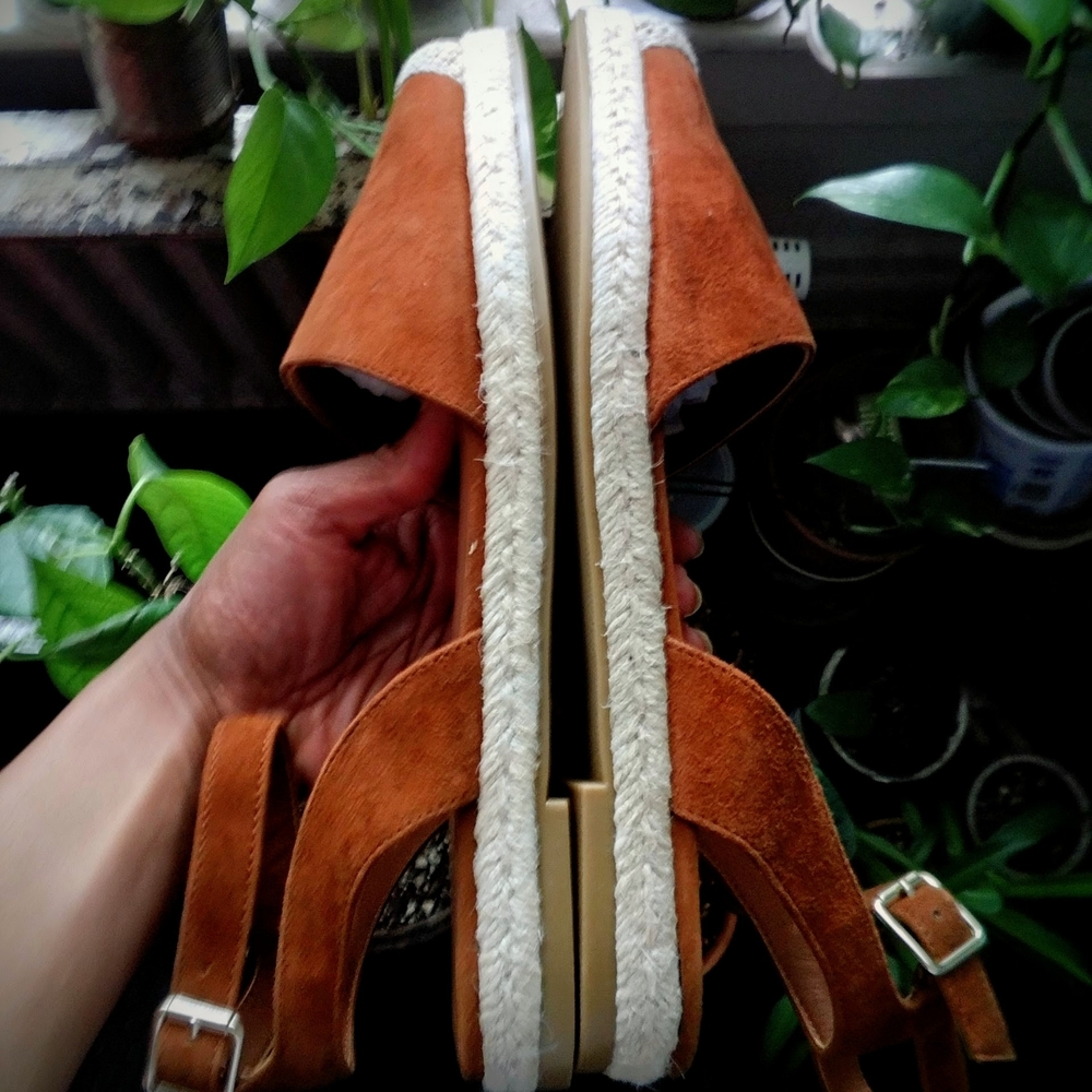 NWOT Banana Republic Factory Tan Espadrille Ankle-Strap Flats with Cream Toe - Picture 3 of 15
